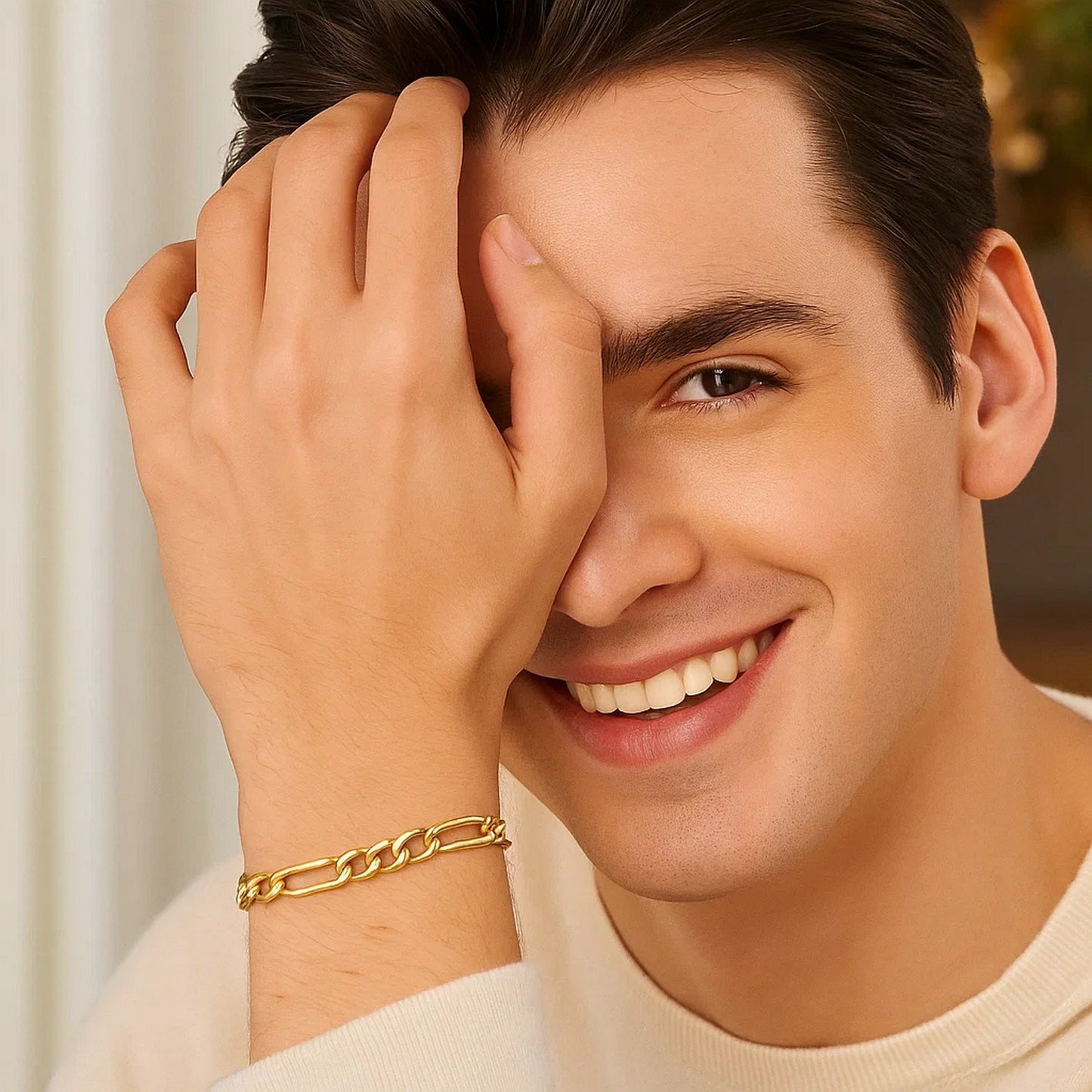 10k Yellow Gold Lite Figaro Bracelet (6.60 mm)