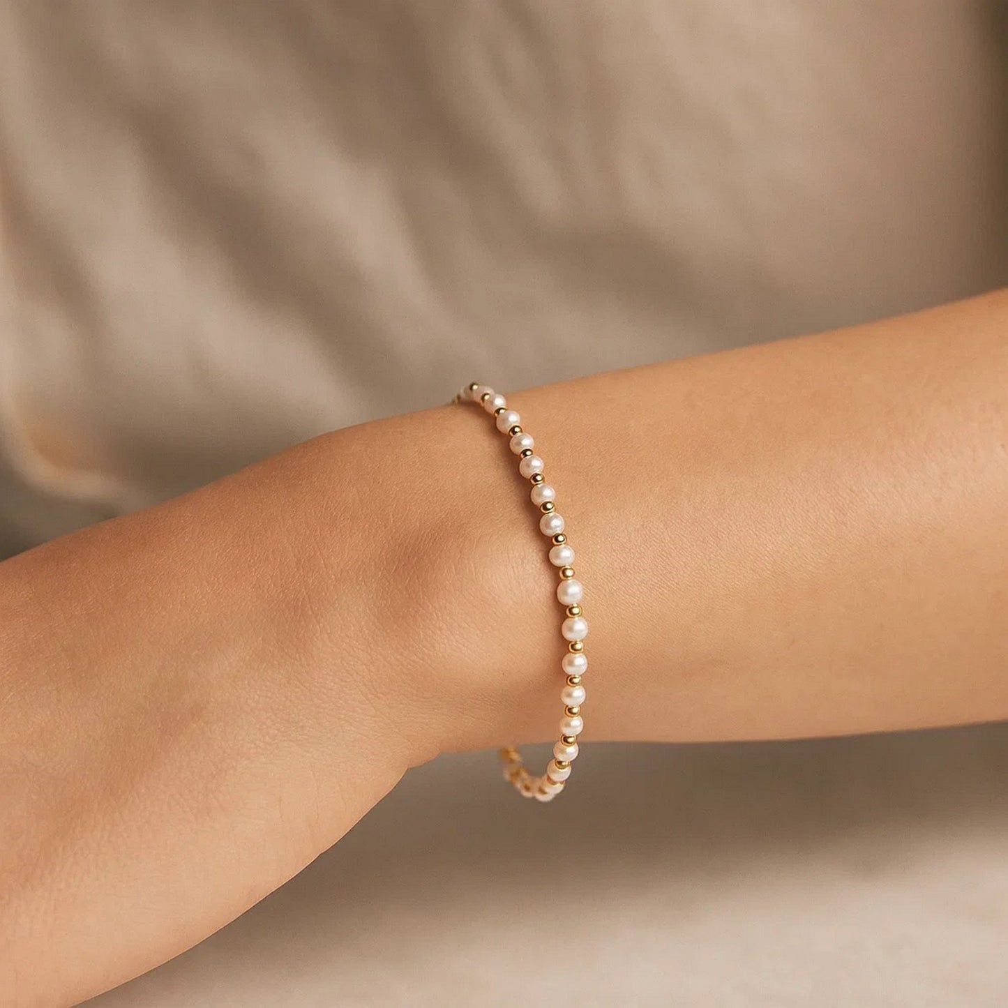 Pearl and Gold Alternating Bead Bracelet in 14K Yellow Gold